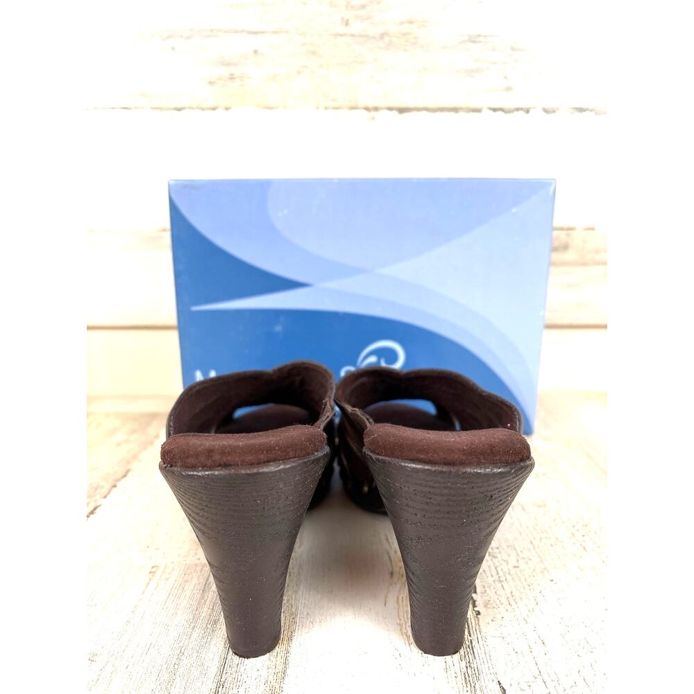 Mountain Sole Womens 9.5 Brown Edie Studded Wedge Sandals Casual Chic NWT - Picture 3 of 9